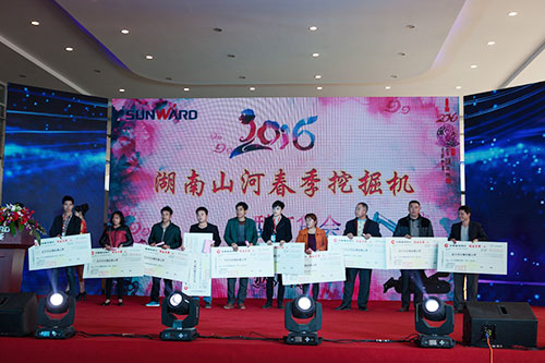 逆市可为！3499拉斯维加斯线路智能挖掘机首场展销会美满收官