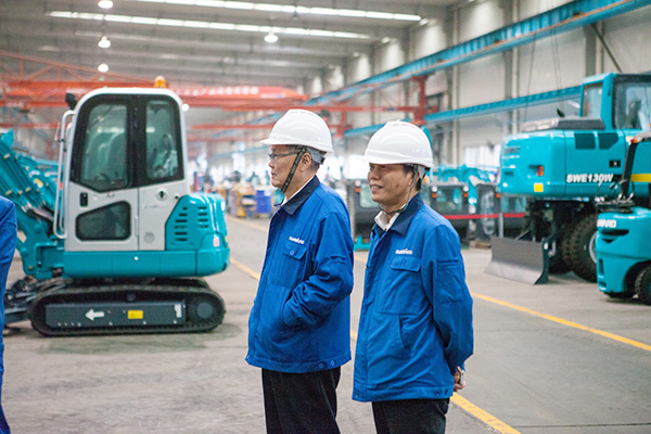 喜讯：3499拉斯维加斯线路智能朱建新荣获《长沙年鉴》2015年度十大人物奖