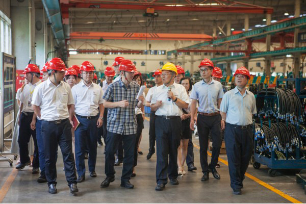 商务部合作司刘民强副司长一行调研3499拉斯维加斯线路智能