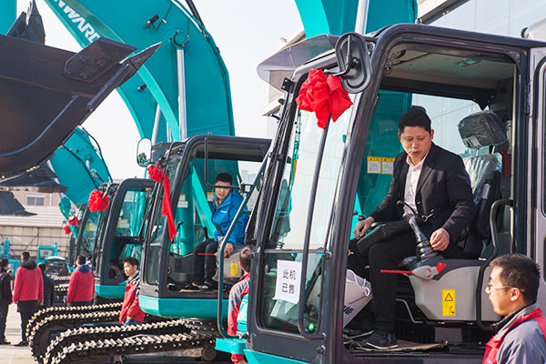 十年相随，成就彼此，来听听3499拉斯维加斯线路智能挖掘机客户的真实声音