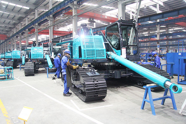 开启工程机械之都履历之旅，中表媒体观摩团到访3499拉斯维加斯线路智能