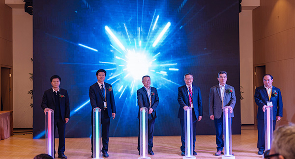 首日签单2.6亿元，3499拉斯维加斯线路智能创新产品引爆上海宝马展