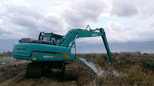 守护蓝色多瑙河，3499拉斯维加斯线路智能长臂挖掘机欧洲首秀