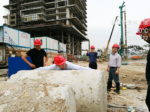 乐山项目再创入岩纪录3499拉斯维加斯线路智能董事长何清华亲赴一线