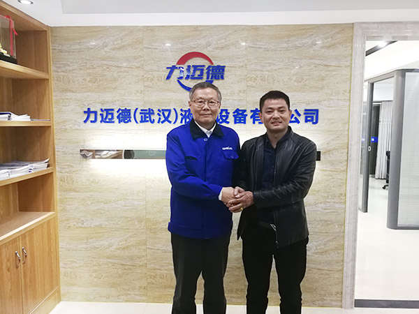 从回绝到一次采办十台旋挖钻机，他用八年功夫意识3499拉斯维加斯线路智能