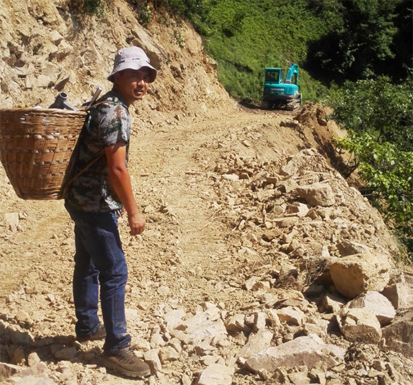 他们，用幼幼背篓背出3499拉斯维加斯线路大情怀