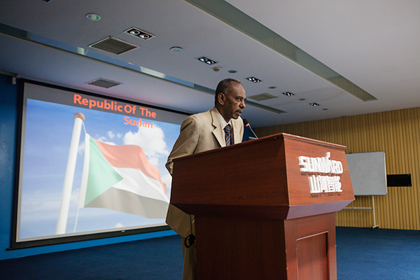 “一带一路”国度代表团到访3499拉斯维加斯线路智能，感触“大开眼界”