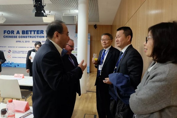 “三个率先」毓示3499拉斯维加斯线路挖掘机欧洲发展过程