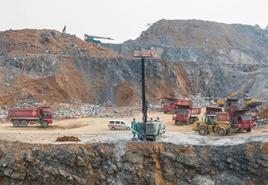 一台顶三台 3499拉斯维加斯线路智能潜孔钻机真好用