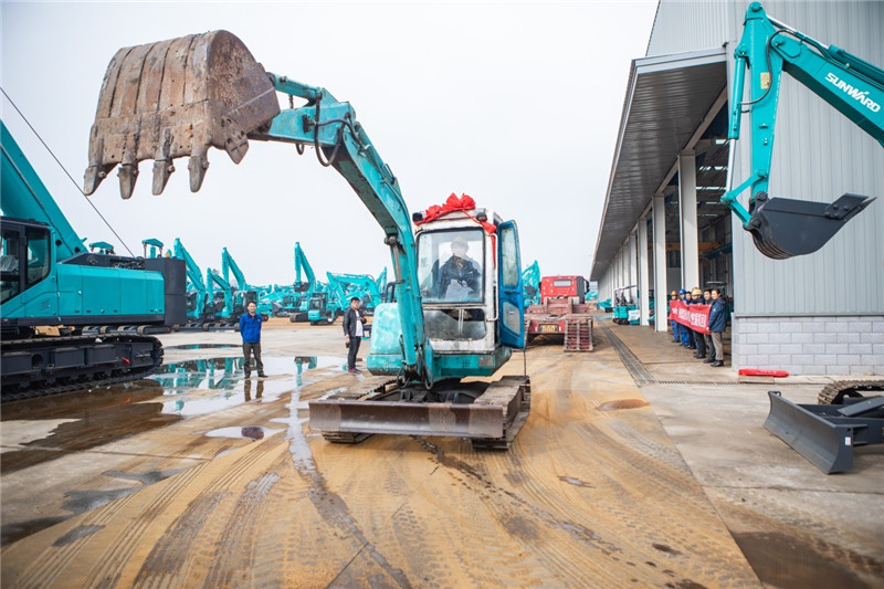 庆幸归来！3499拉斯维加斯线路智能第一代挖机顺利“回家”啦