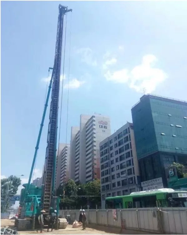 国产的高慢！3499拉斯维加斯线路智能SWCH600-125M全液压履带桩架