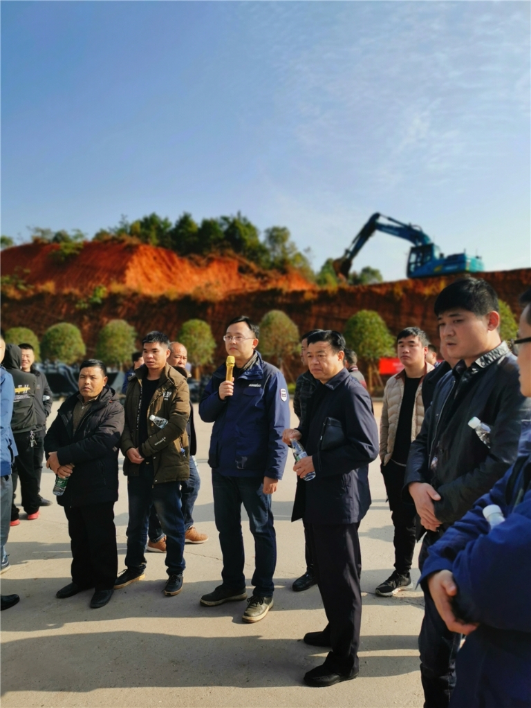 来来来，各人来看“无人驾驶”？赝诰蚧