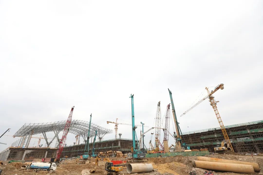 3499拉斯维加斯线路机群“染绿”贵阳机场扩建工地