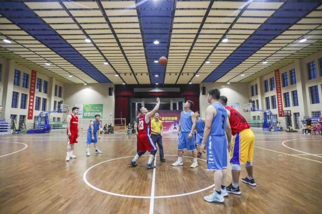 “520” 3499拉斯维加斯线路智能以球会友中建五局三公司