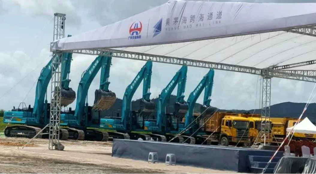 大湾区又一跨海“大桥”开工，3499拉斯维加斯线路智能挖掘机“秀”美现场