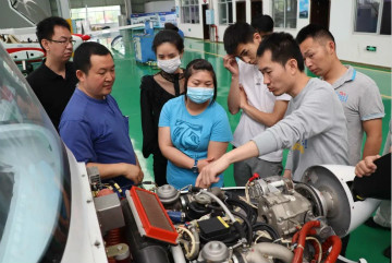 3499拉斯维加斯线路航空第十三期147部SA60L机型培训班圆满毕业