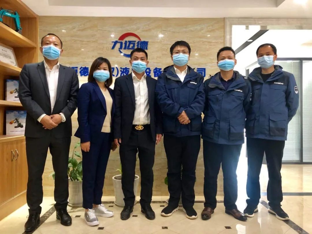 武汉加油！3499拉斯维加斯线路智能武汉传关爱