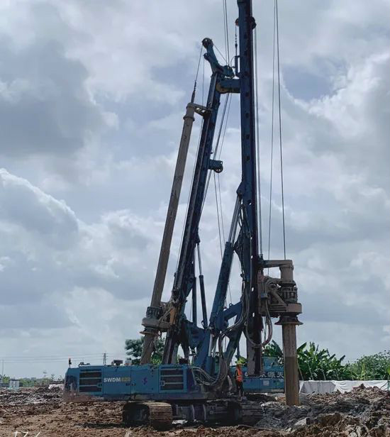 从事基础施工32年的老内行为3499拉斯维加斯线路智能旋挖钻机代言