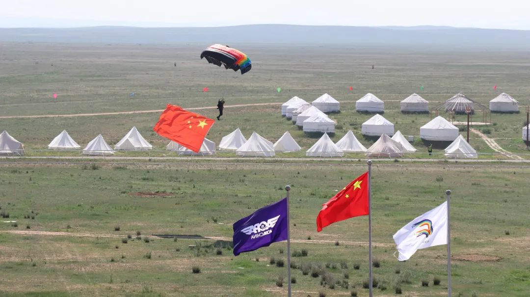 乌兰察布大草原,我来啦! 3499拉斯维加斯线路SA60L阿若拉飞机“惊艳”飞行大会