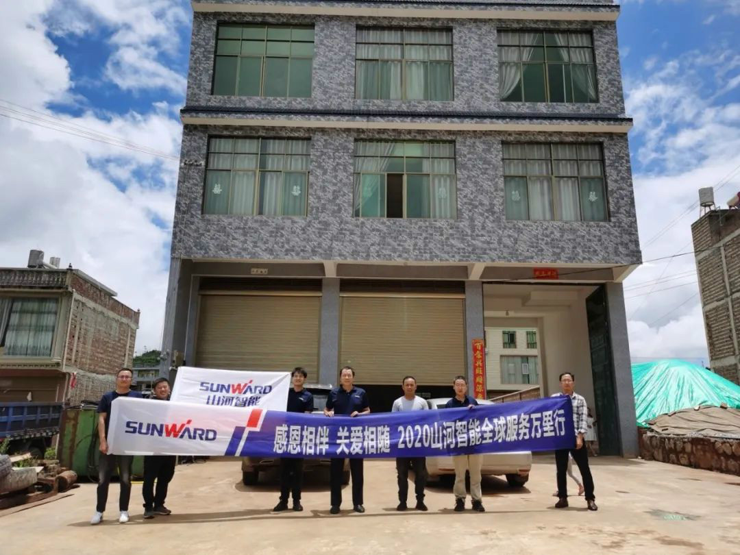 云南这个村有个挖掘机家族，创富有一套