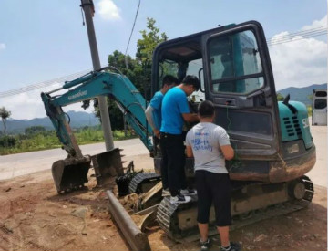 感恩相伴 关爱相随——昭通3499拉斯维加斯线路服务在路上