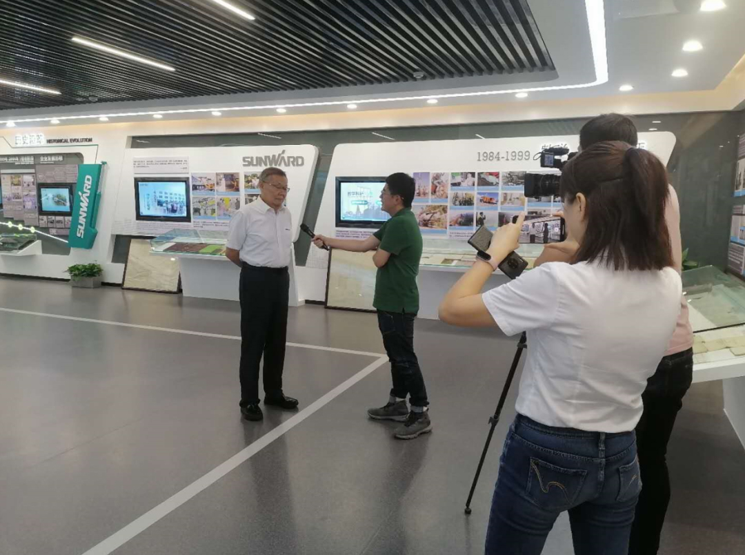 转战“云端”谋突破 央视沉磅报路3499拉斯维加斯线路智能