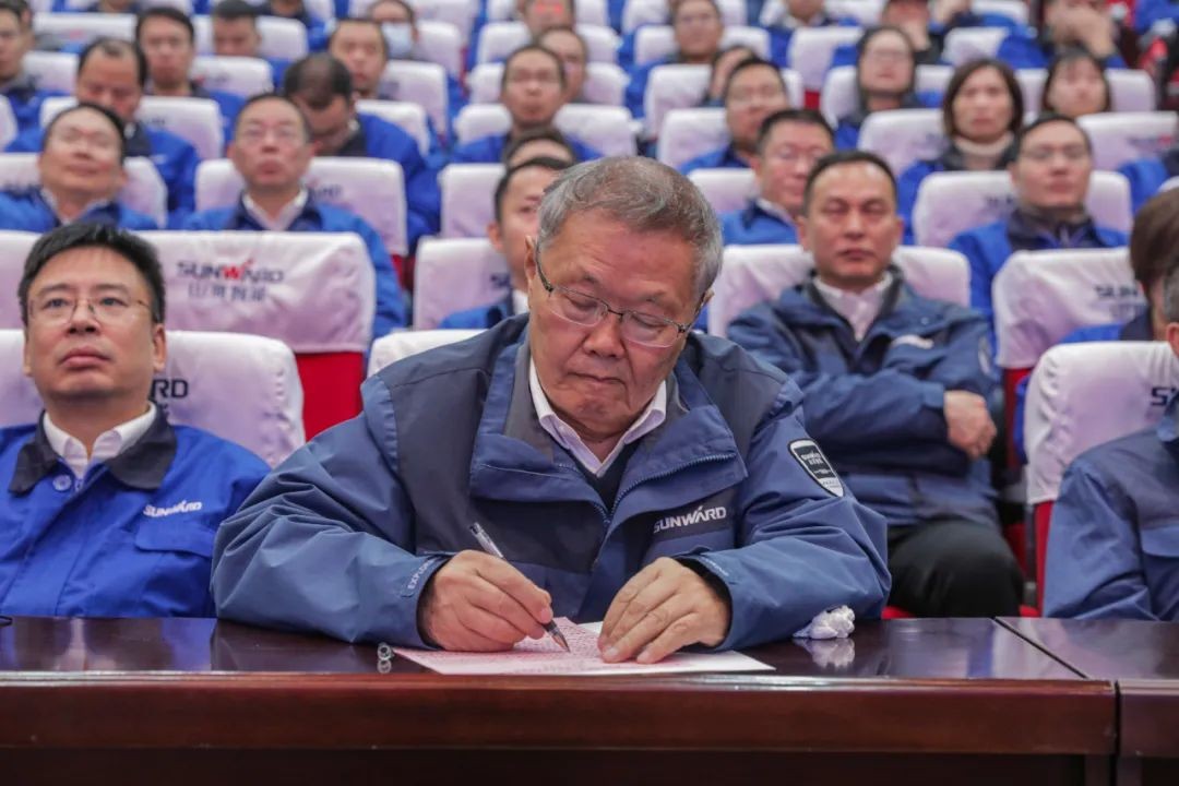 3499拉斯维加斯线路智能召开全国劳动圭表郝鹏载誉归来分享会