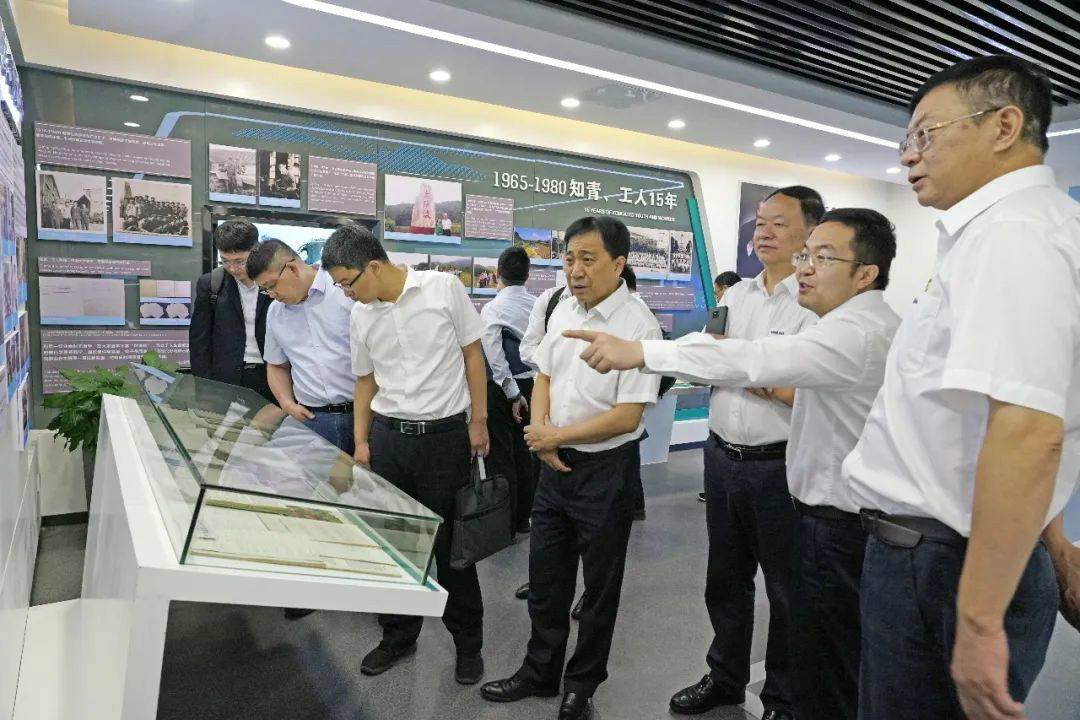 中铁设备赵华总经理光临3499拉斯维加斯线路智能互换