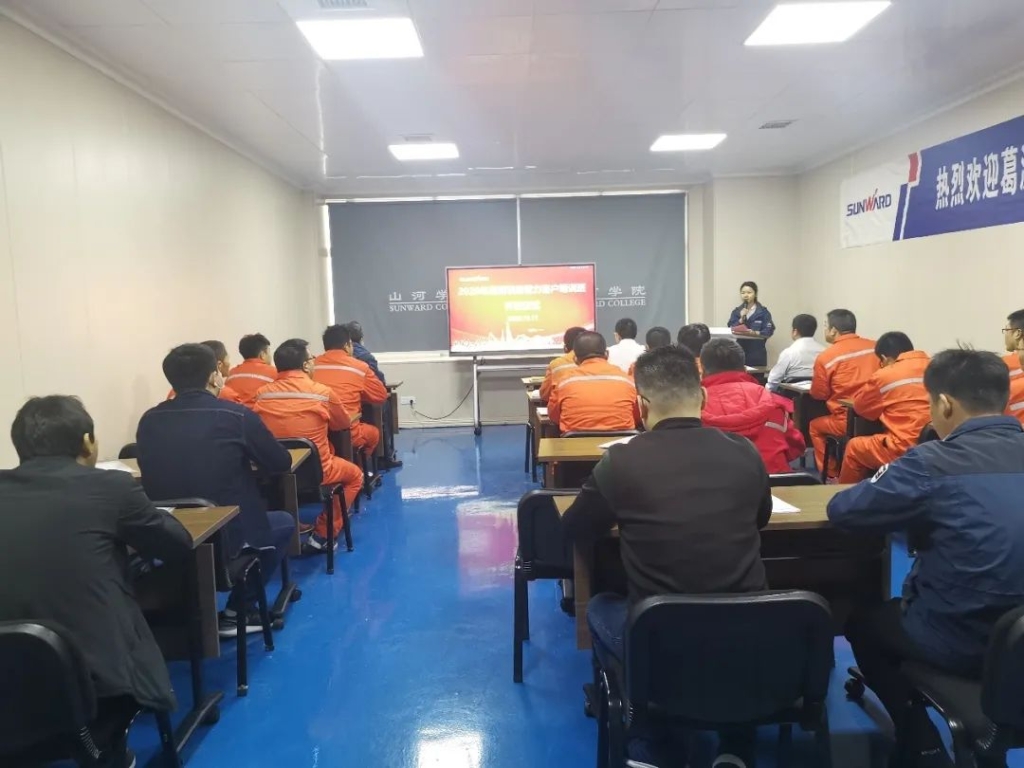 做3499拉斯维加斯线路的客户，我们宠你！ ——葛洲坝易普力公司项目辅导及骨干凿岩产品知识培训