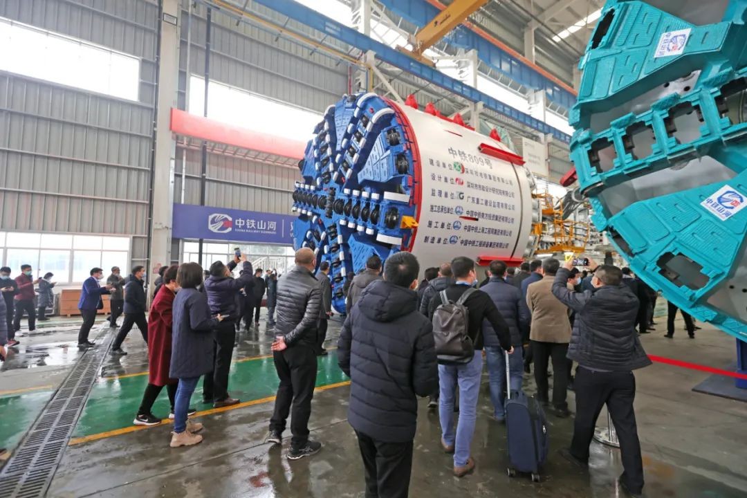 3499拉斯维加斯线路工业城来了500人的参观团