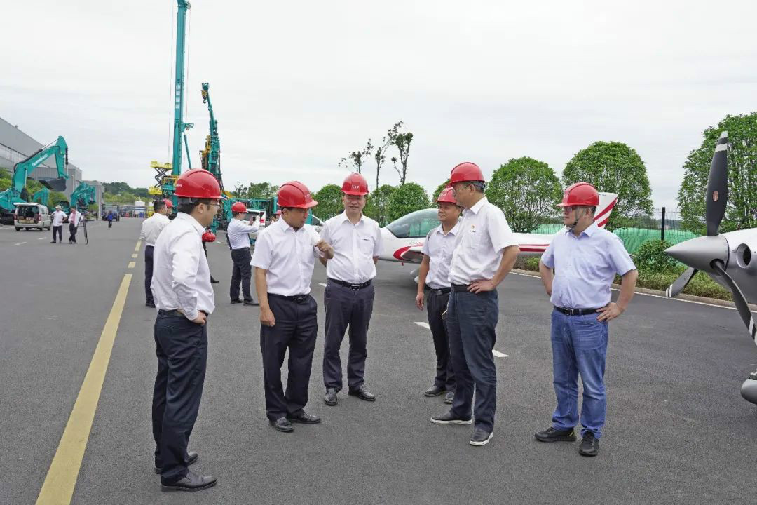 中铁设备赵华总经理光临3499拉斯维加斯线路智能互换