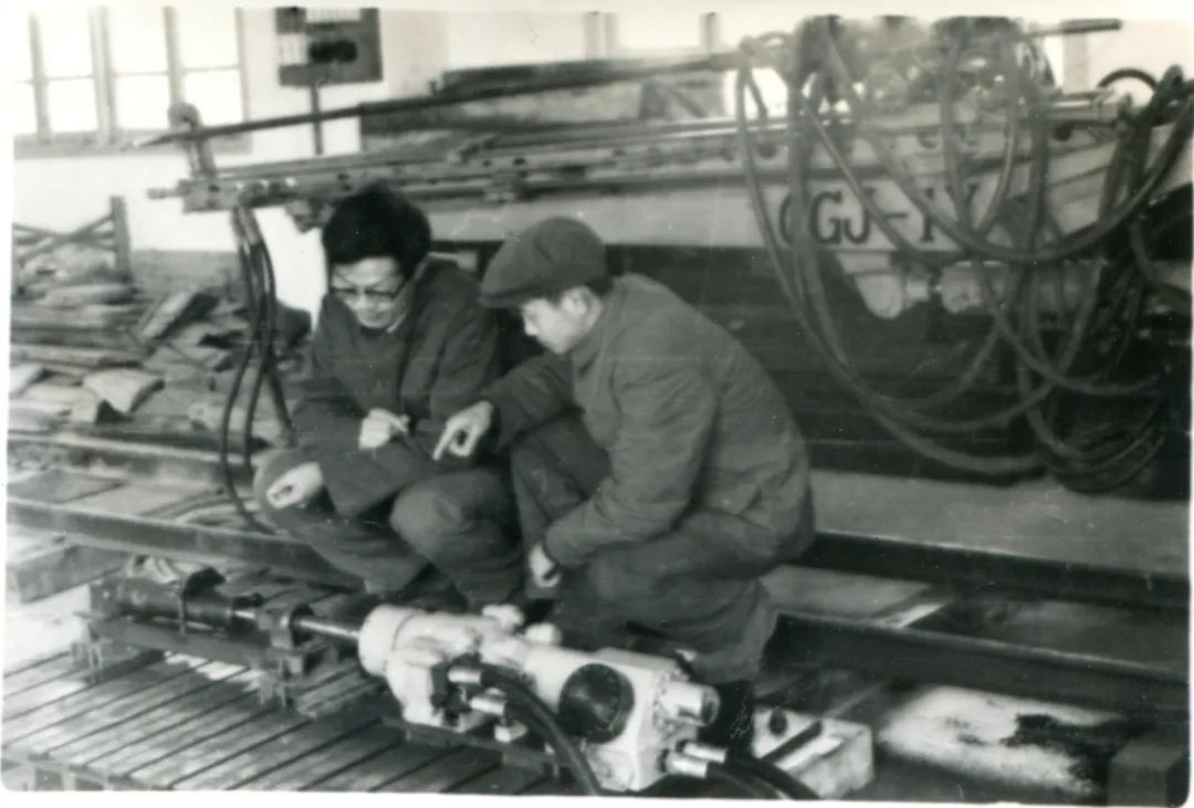 十年两办挖掘机行业年会 3499拉斯维加斯线路智能的底气何在