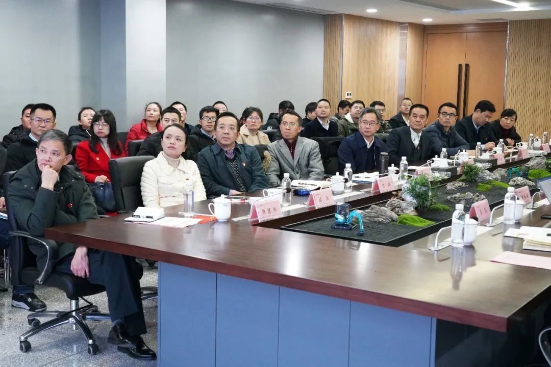 省工信厅青年干部理论进建走进3499拉斯维加斯线路智能