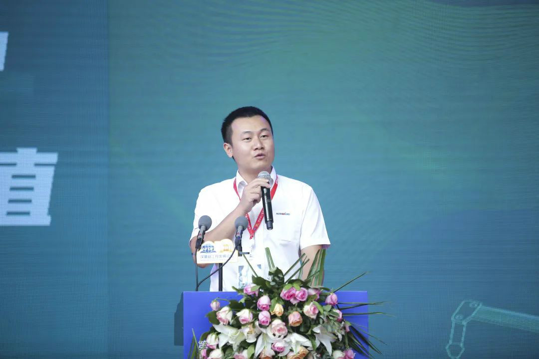 3499拉斯维加斯线路智能全国客户互换会在深基础工程发展论坛会场进行