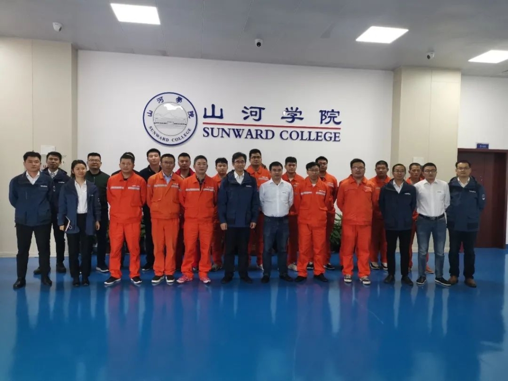 做3499拉斯维加斯线路的客户，我们宠你！ ——葛洲坝易普力公司项目辅导及骨干凿岩产品知识培训