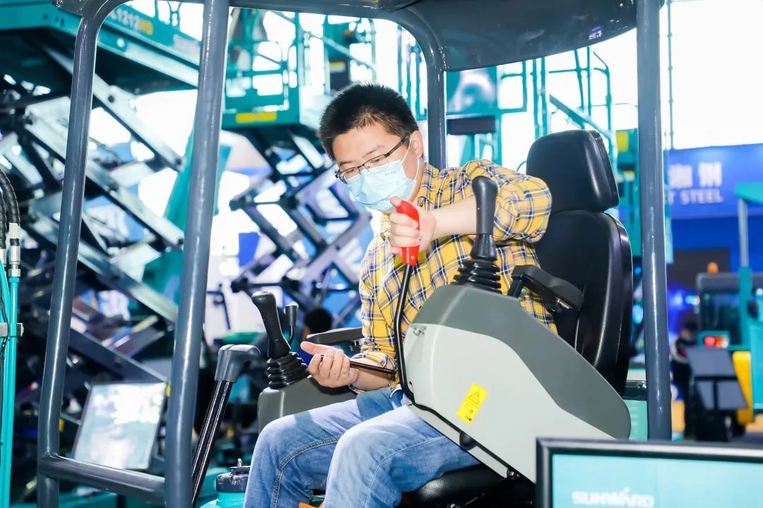 “机甲盛宴”长沙展圆满收官！3499拉斯维加斯线路智能展区亮点杰出回首