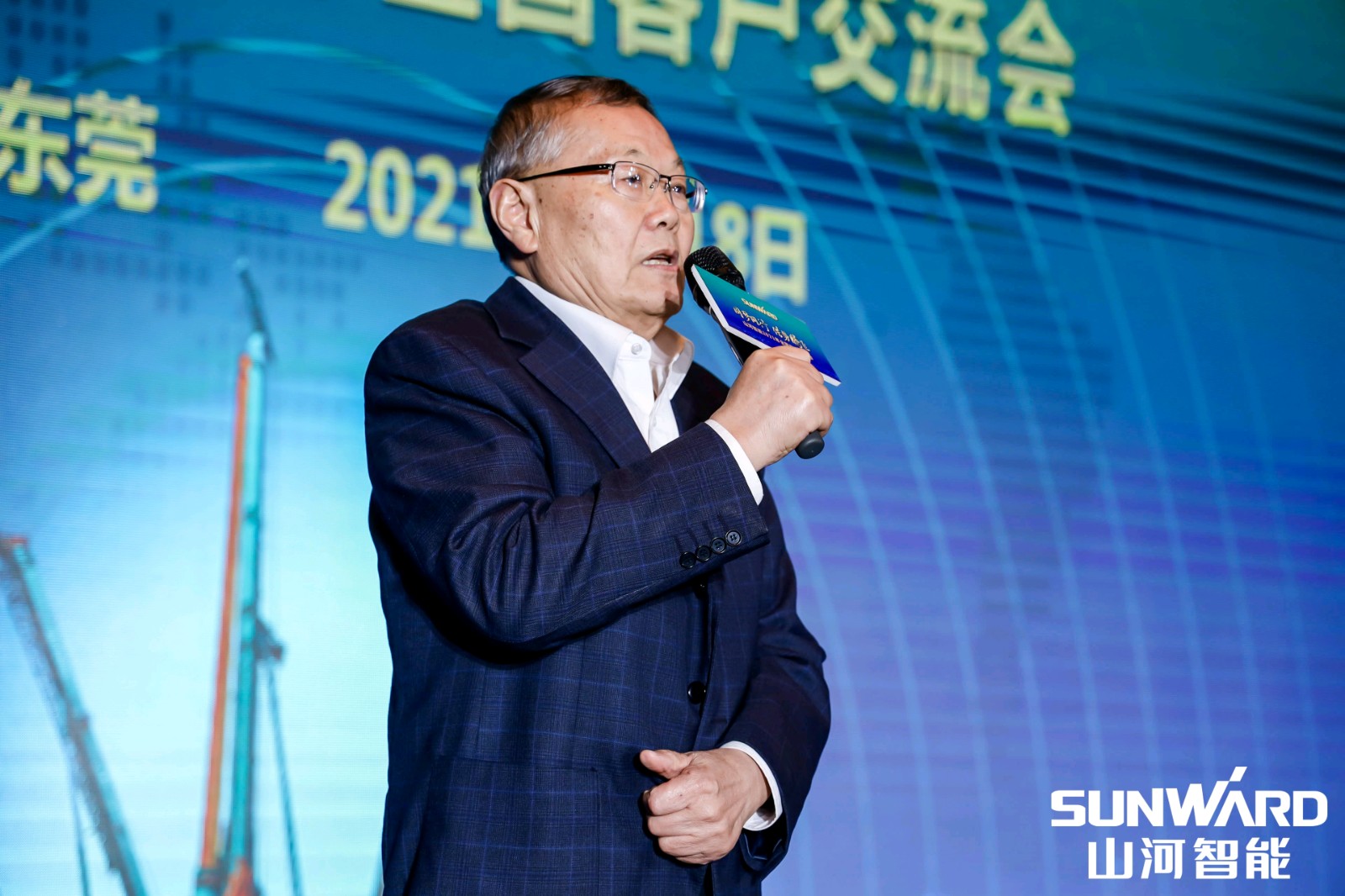 创桩工行业互换会最高纪录！3499拉斯维加斯线路智能2021年全国客户互换会汉中站圆满进行