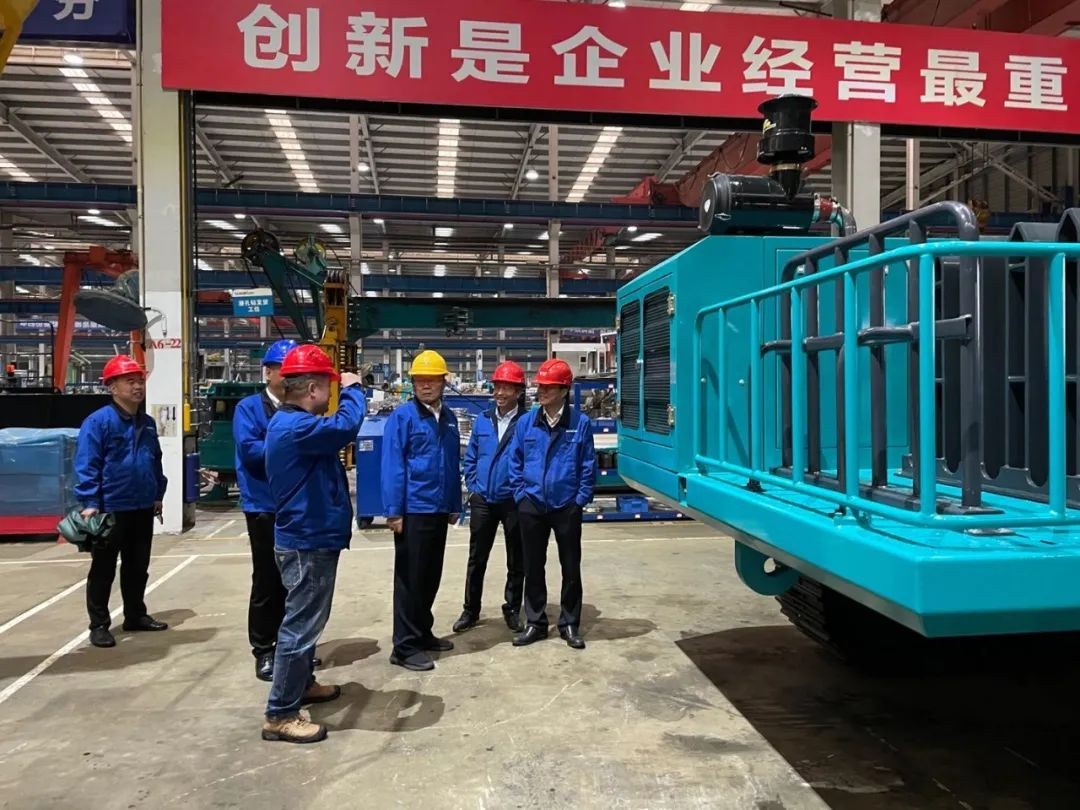 结合开发出成就！3499拉斯维加斯线路智能压裂管路运输车下线