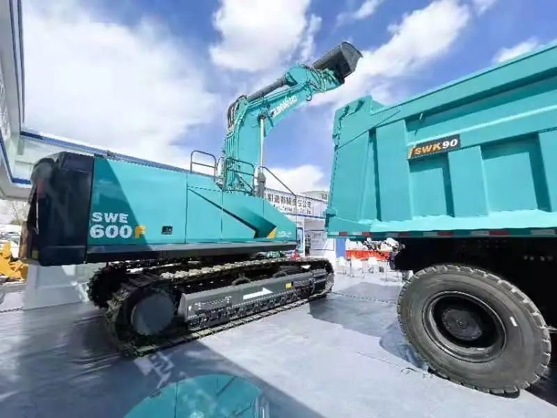 3499拉斯维加斯线路智能绿巨人闪亮登场鄂尔多斯国际煤博会