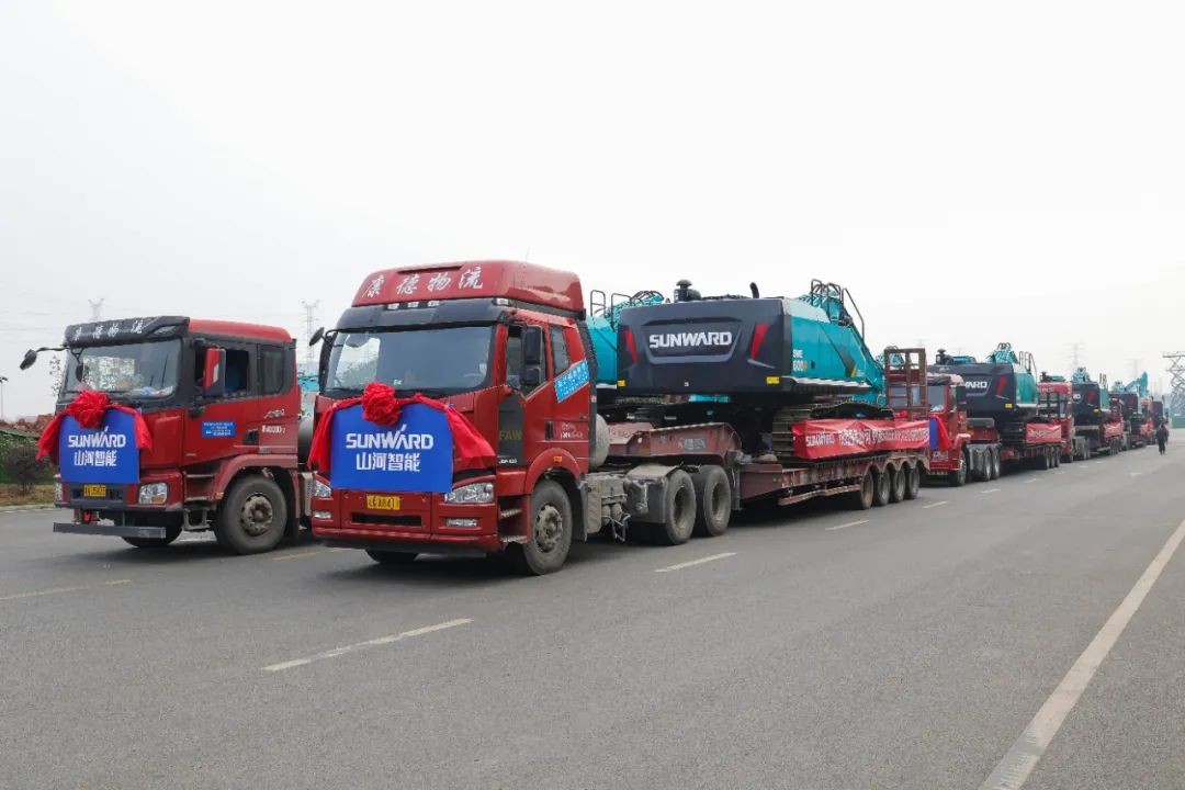 开疆扩土，气壮3499拉斯维加斯线路 | 600F大挖交付典礼隆沉进行