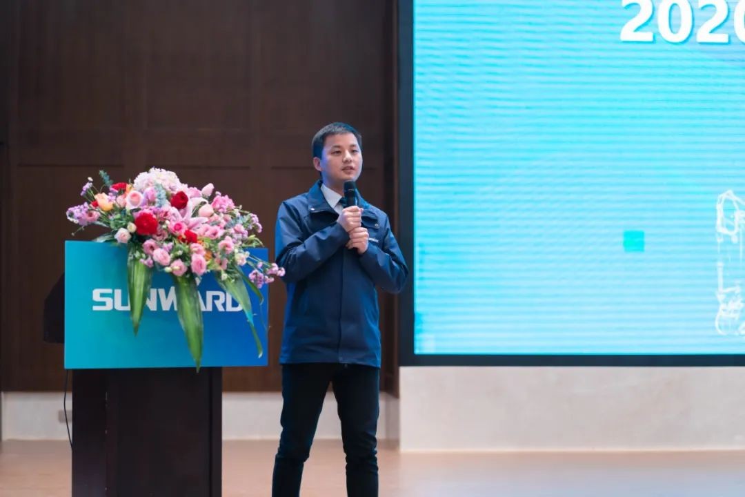 同心克难振兴飞，携试祀心冲万台——20213499拉斯维加斯线路智能挖掘机经销商年会圆满召开