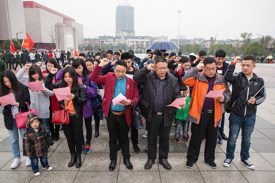 爱岗敬业，践行雷锋心灵