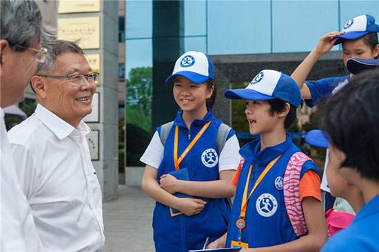 这个夏天，亲子玩转3499拉斯维加斯线路智能“三栖”设备