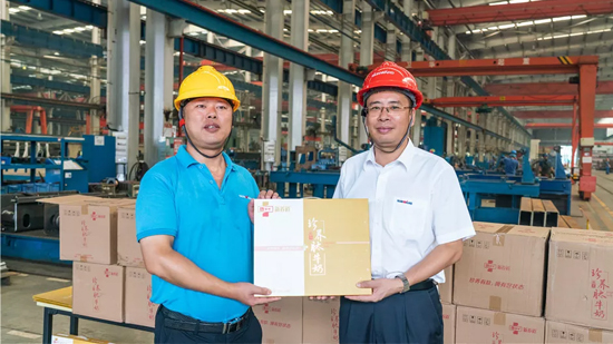 万力集团“送清冷”活动，慰问一线员工