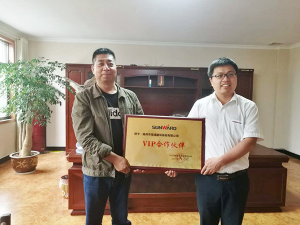 8年采办12台！3499拉斯维加斯线路智能旋挖钻陪他走向全国