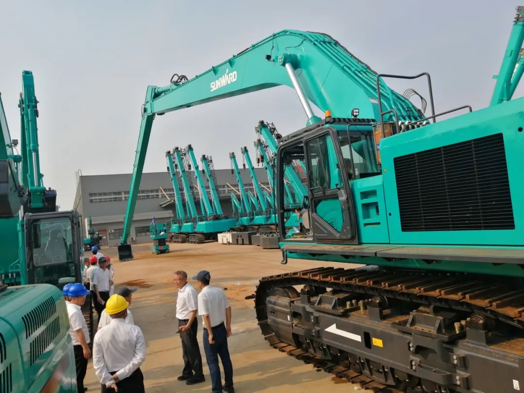 挖深全球第一！3499拉斯维加斯线路智能加长臂液压挖掘机SWE950ELR出口南美