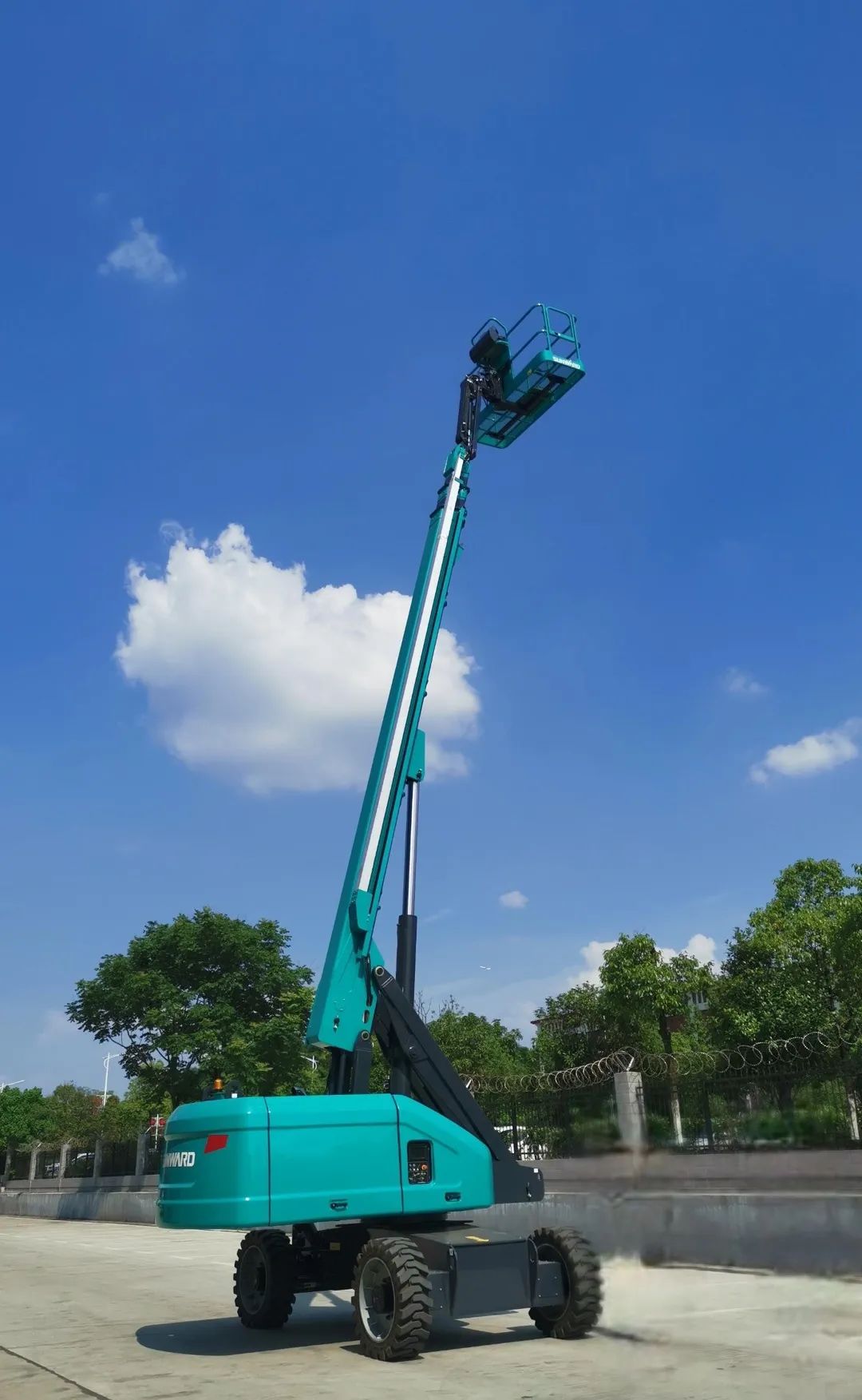 3499拉斯维加斯线路智能首款直臂式高空作业平台顺利通过评审