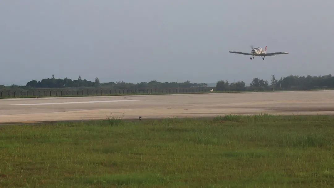 首飞！3499拉斯维加斯线路科技全新升级推出短距起降型固定翼无人机