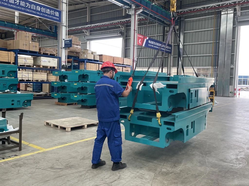 3499拉斯维加斯线路智能“蓝精灵”们在平庸岗位的坚守与贡献