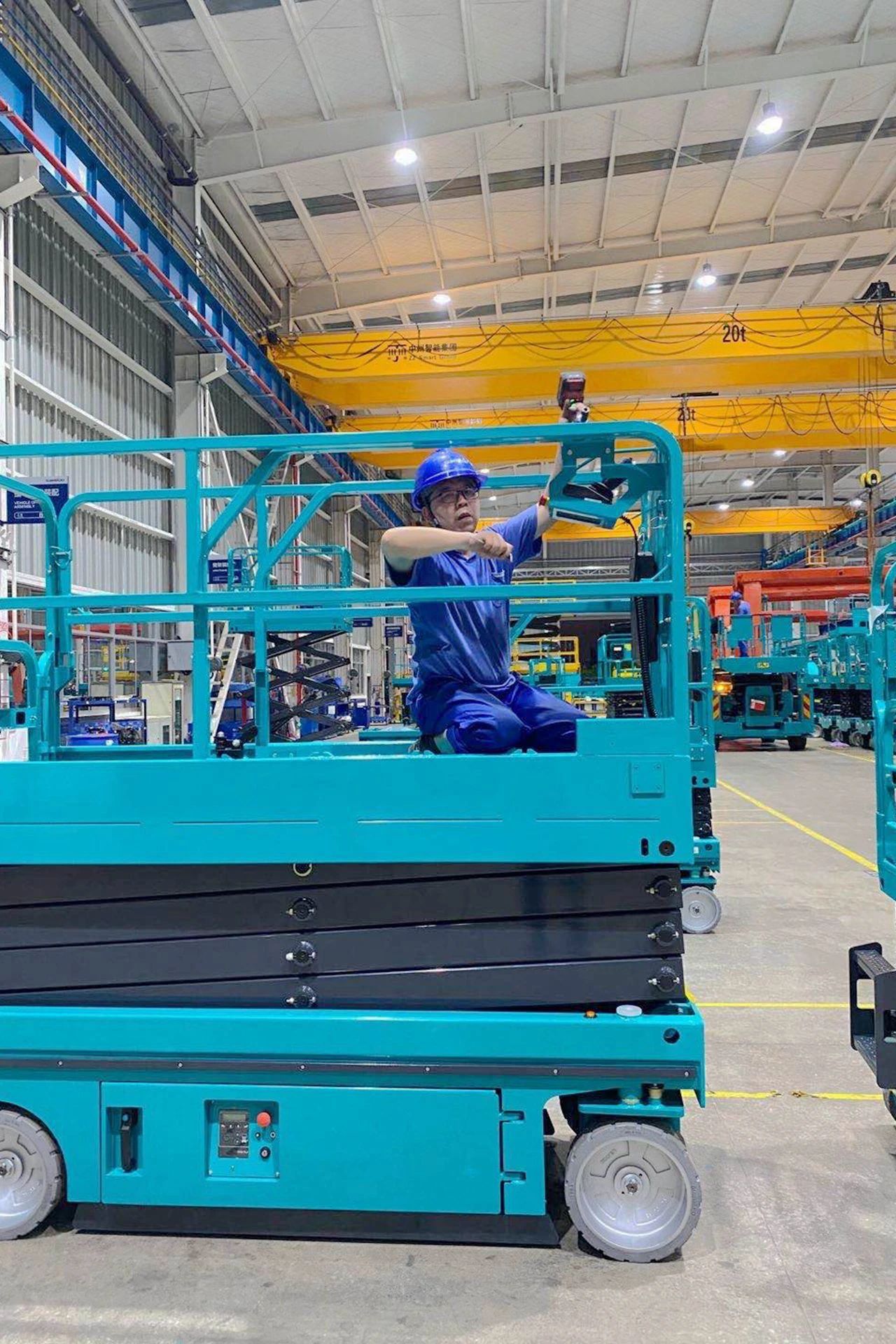 3499拉斯维加斯线路智能“蓝精灵”们在平庸岗位的坚守与贡献